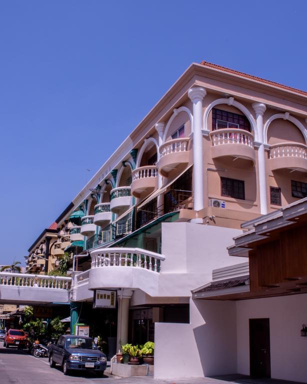 Indogee Apartments Pattaya Esterno foto
