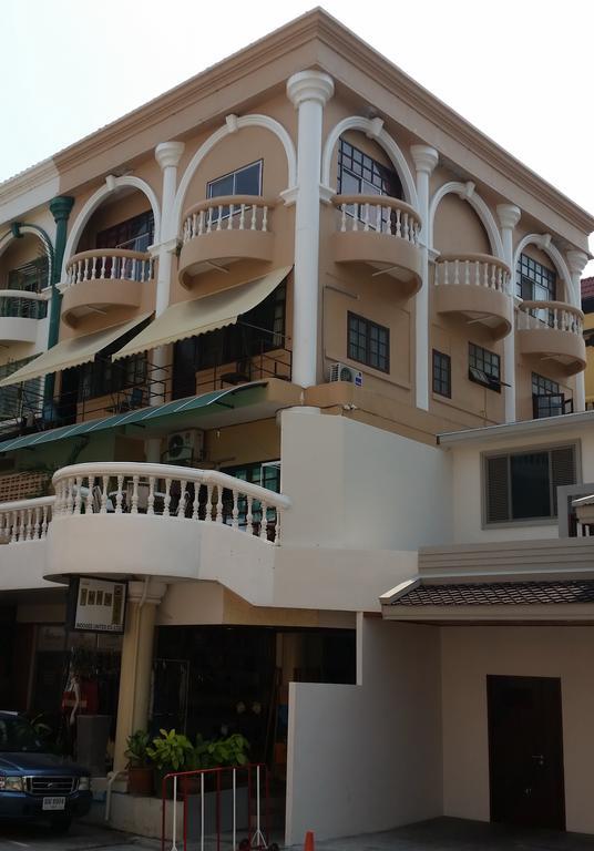 Indogee Apartments Pattaya Esterno foto